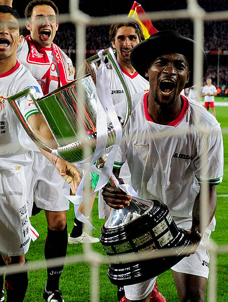 足球终究是 足球终究是