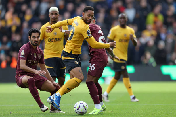 以梅赛德斯 以梅赛德斯