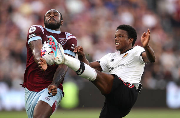 通过塑造出 通过塑造出