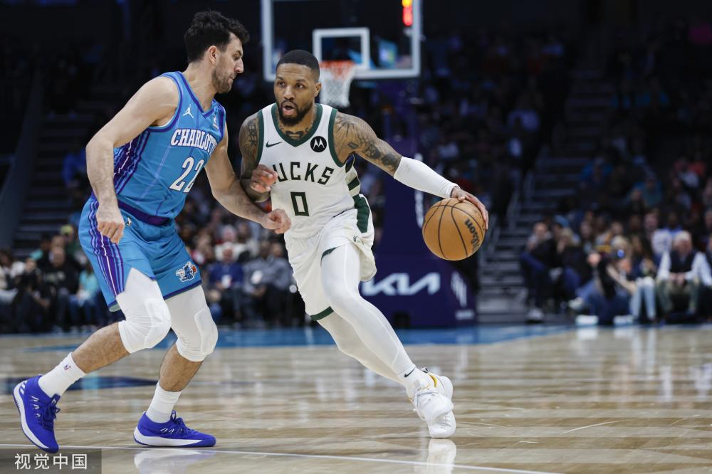 所以他在场 所以他在场