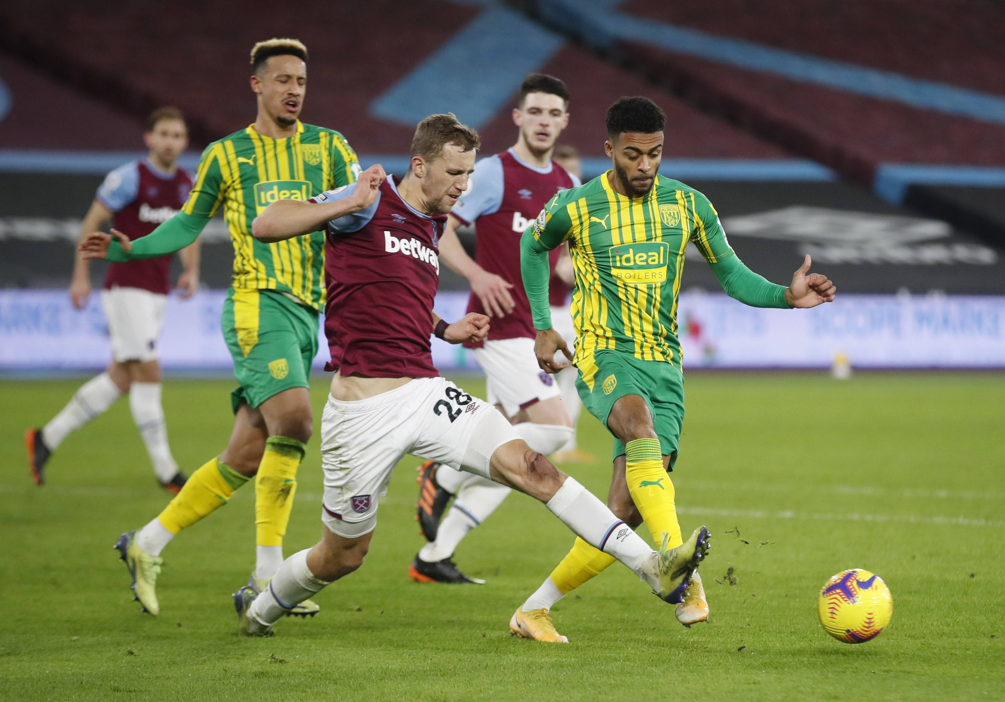 年首次引入 年首次引入